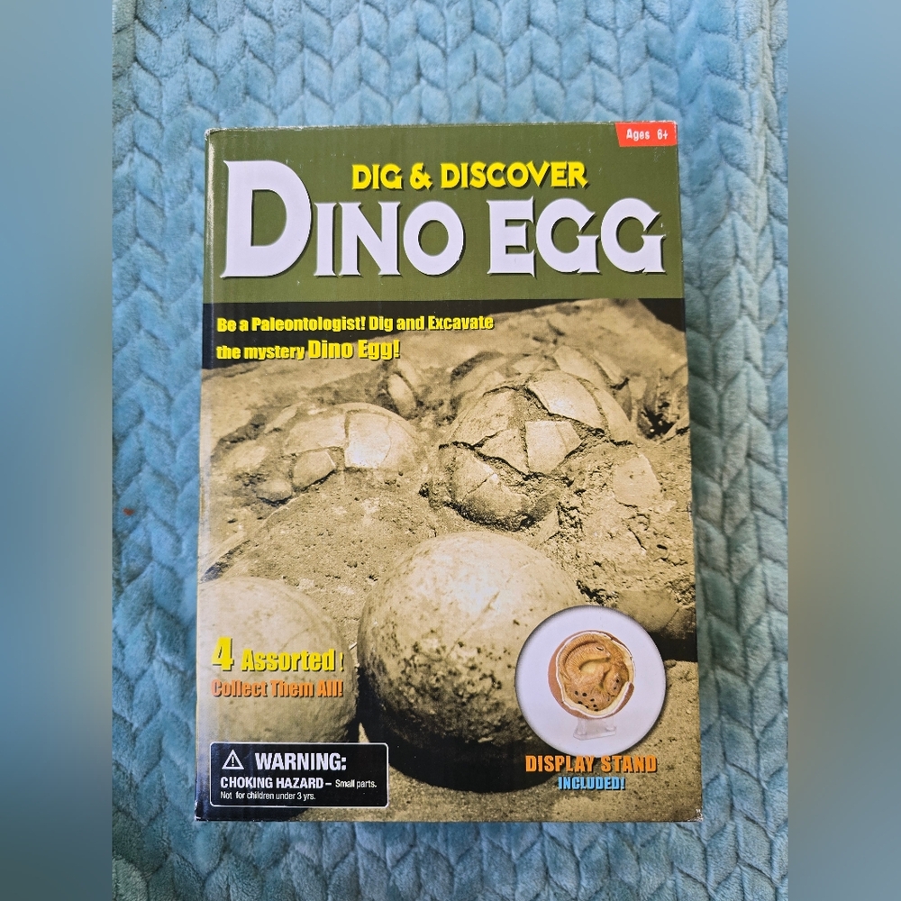 NWT Tedco Toys Dig & Discover Dino Egg